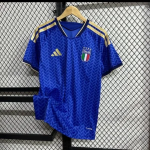 تيشيرت ايطاليا الاساسي 2026 نسخة مشجعين