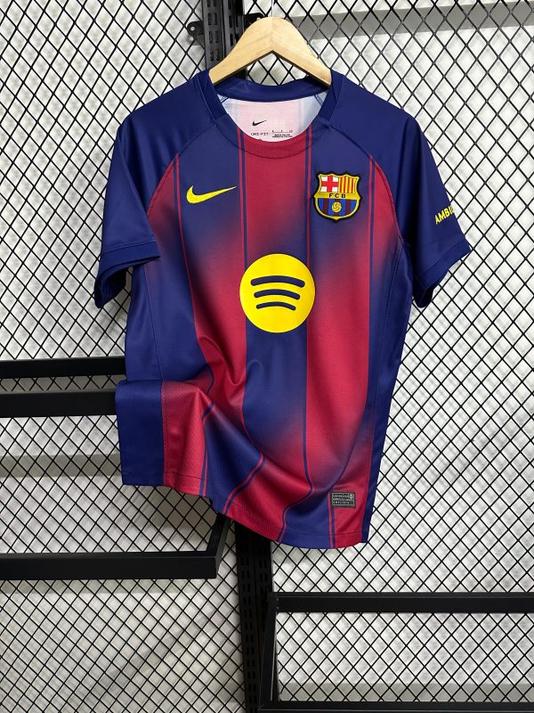 تيشيرت برشلونة الاساسي 2025-2026 ( فئة مشجعين)