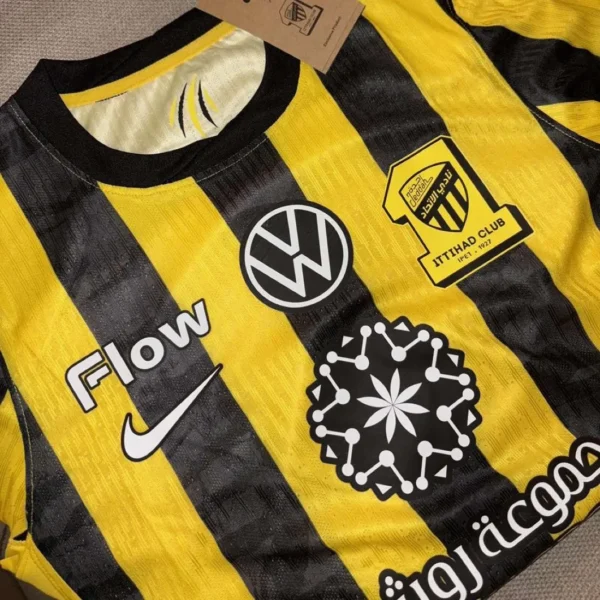 ⁦تيشيرت الاتحاد الاساسي لاعبين 2026⁩ - الصورة ⁦2⁩