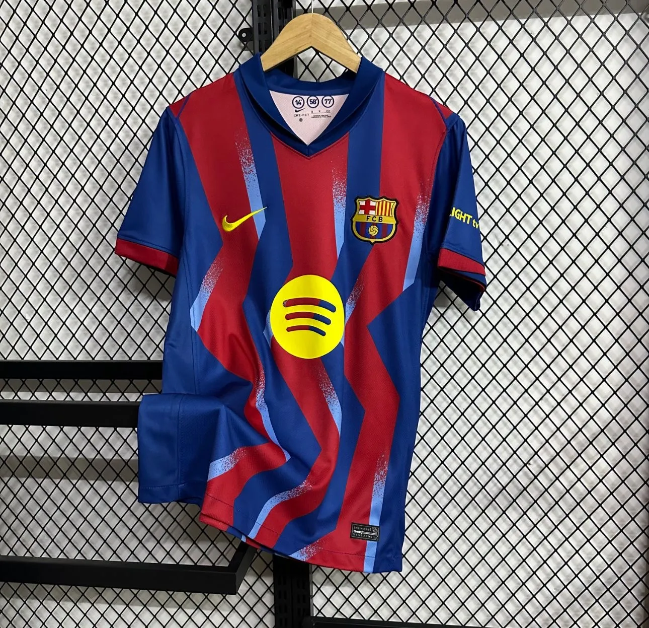 c1947ff5 337f 4d25 9d2d 928ac6930941