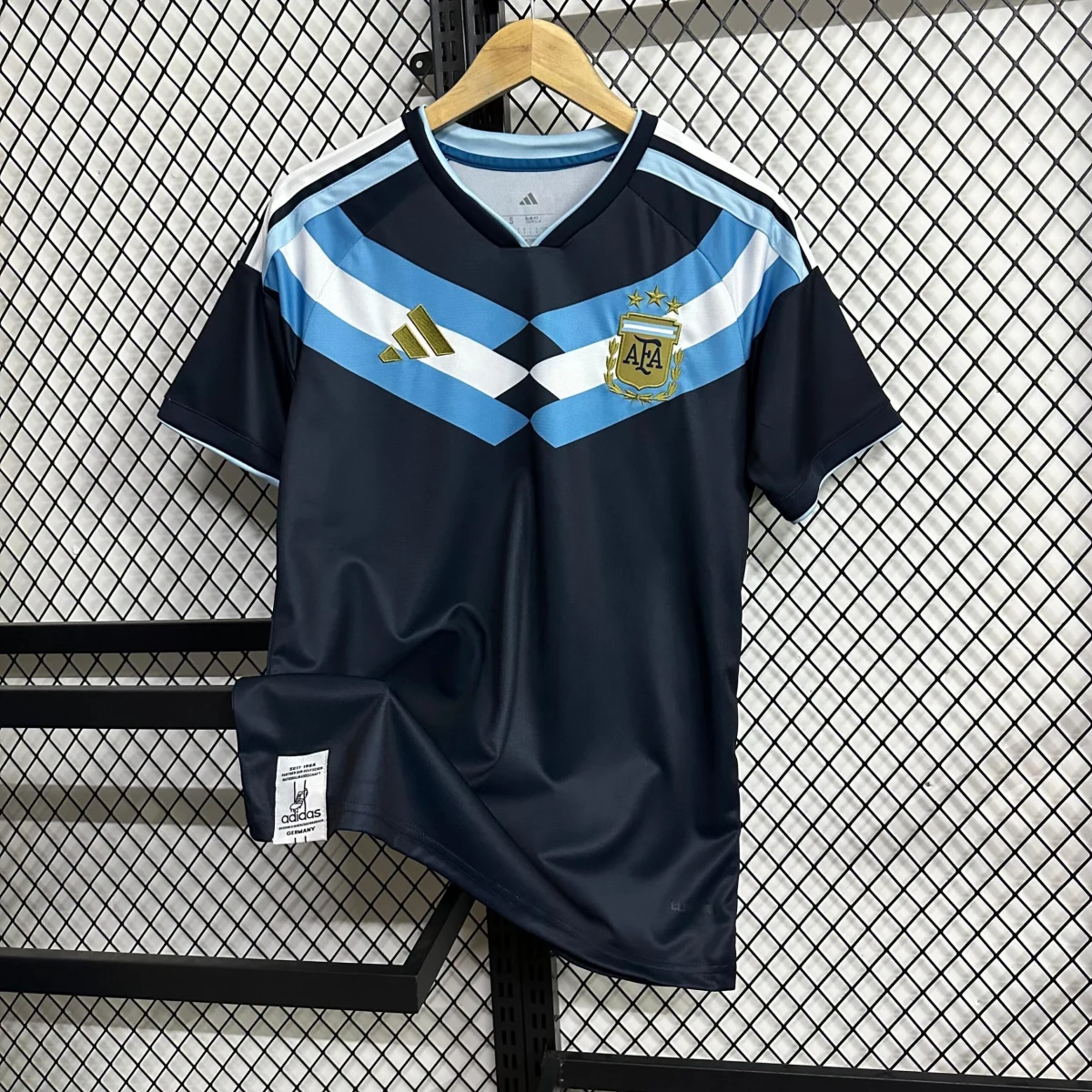 4b70f6b6 8461 4fb8 a58e 47bef5f0df6f 1 product