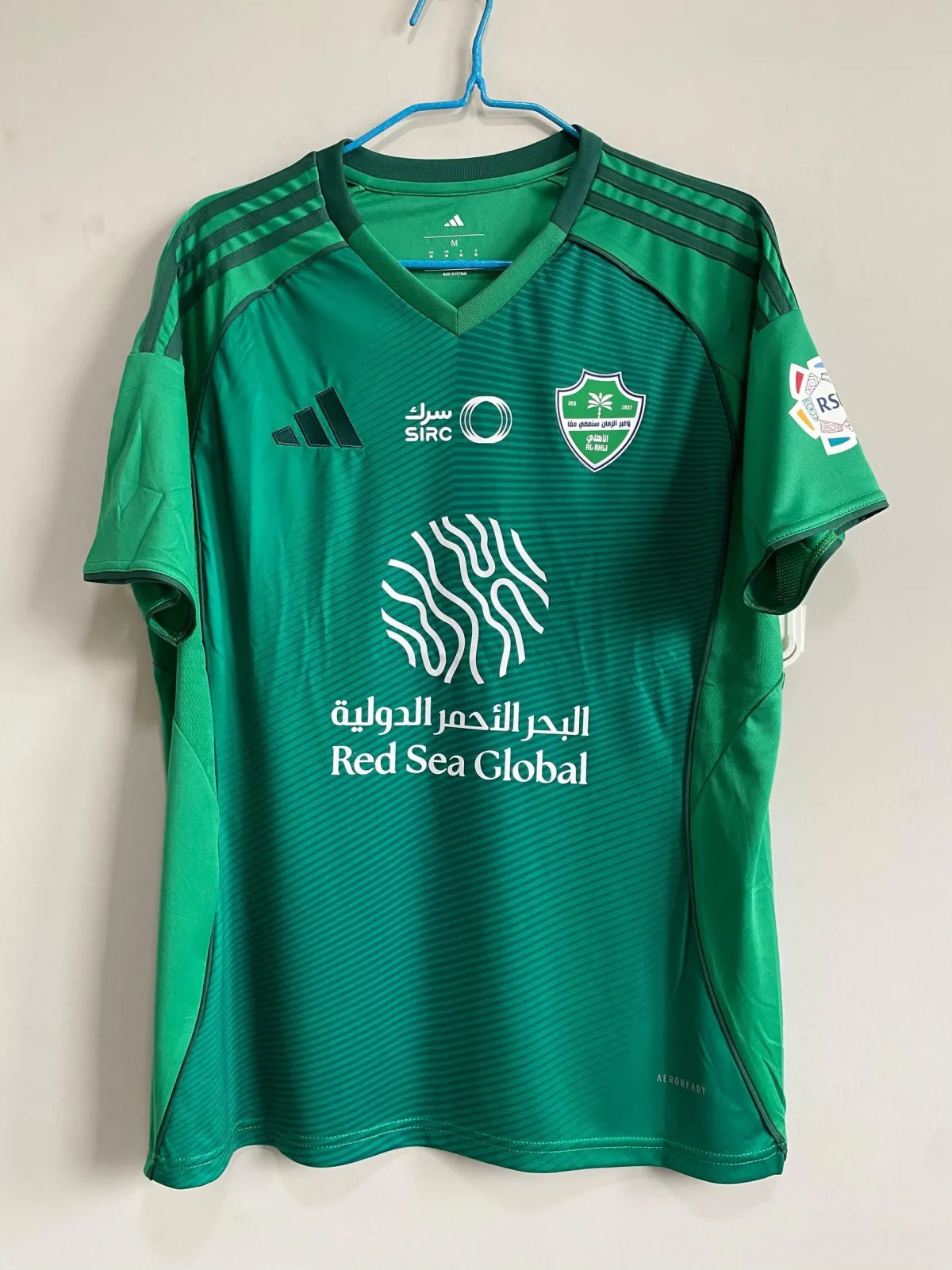 صورة تيشيرت الاهلي السعودي 2026 خامة عالية